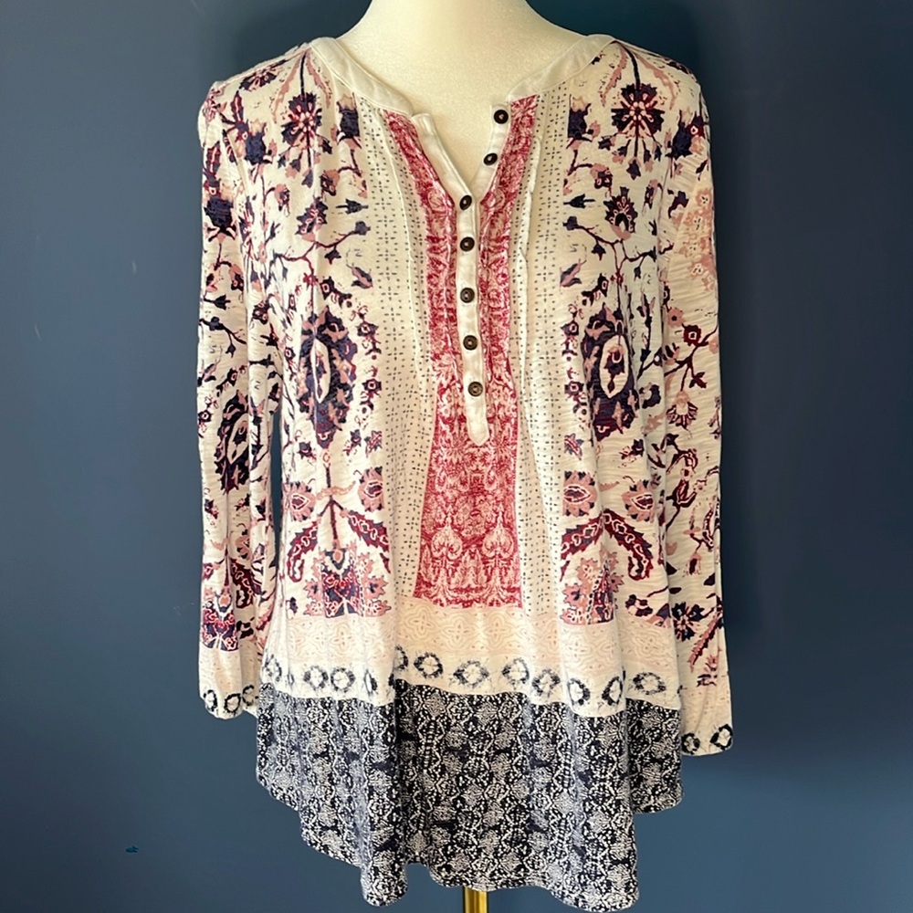 Lucky Brand 3/4 length sleeve, M ladies, tee, Indian block print, front buttons,